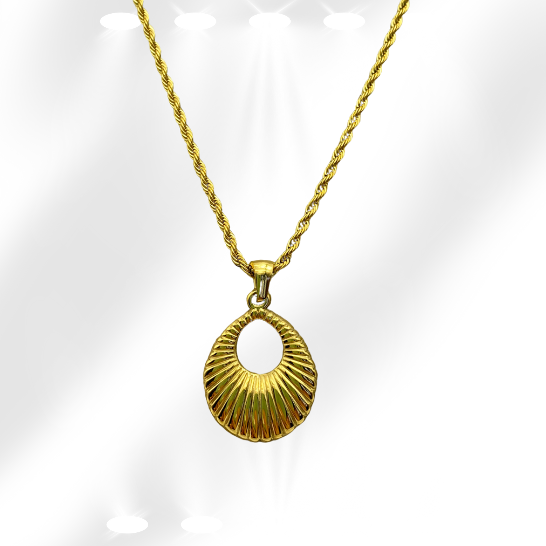 Halskette mit Kordelkette